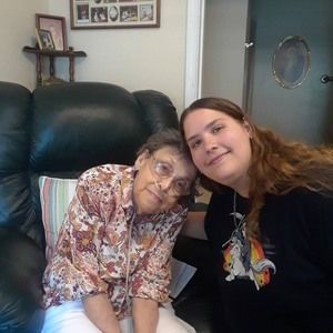 Meet your Posher, Crystal